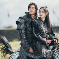 韓国放送局・ＫＢＳの公式Ｘ＠ＫＢＳ＿ｄｒａｍａより　ドラマ「王女ピョンガン　月が浮かぶ川」に抜てきされたナ・イヌ（左）