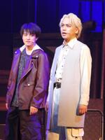 熱演する（左から）松村優、横原悠毅