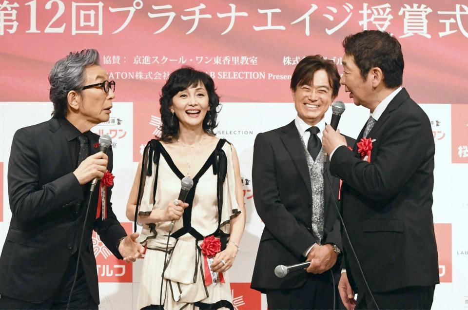 きわどい発言で古舘伊知郎（左）ともめる宮根誠司（右）に苦笑いの（中央左から）南果歩と石黒賢（撮影・園田高夫）