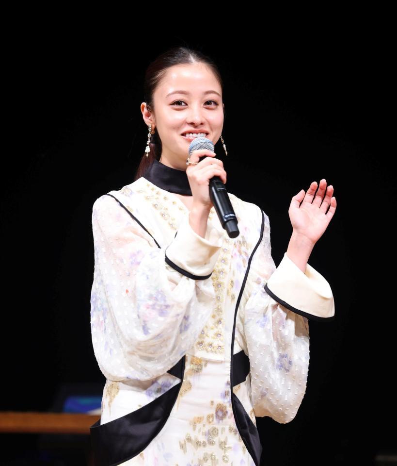 トークイベントに登壇した橋本環奈（撮影・石井剣太郎）