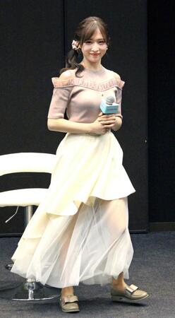 ドラマ「ドライな同期の溺愛癖」の記者会見に出席したＡＫＢ４８の小栗有以