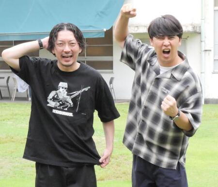 ライブのキービジュアル通りのポーズで撮影に応じたニューヨーク