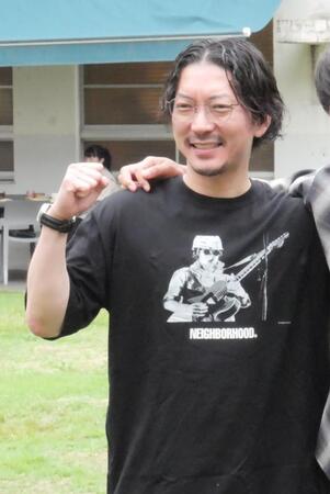 取材会を行ったニューヨーク・嶋佐和也＝東京・吉本興業東京本社
