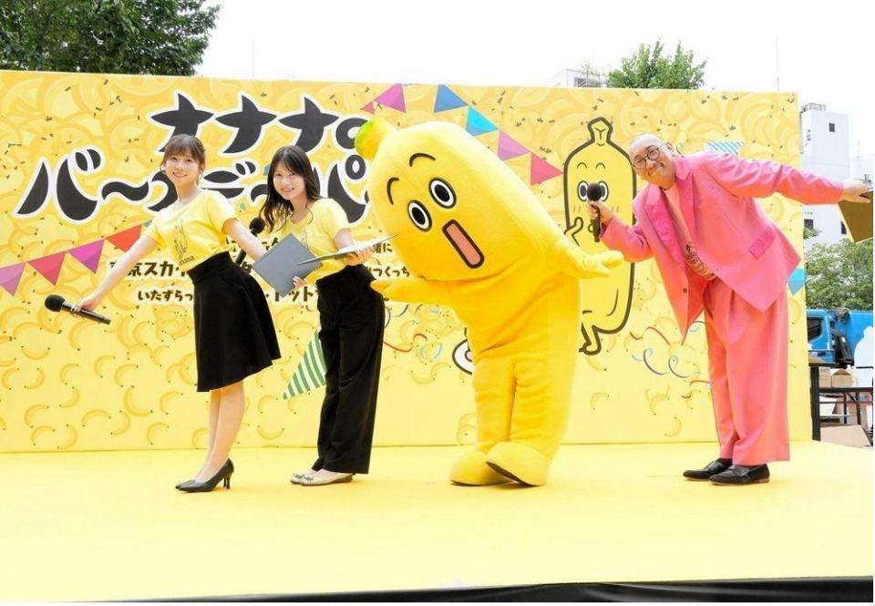 「ナナナのバースデーパーティー」に参加した北川莉央アナ（左から２人目）と鈴木芹里乃アナ（左端）