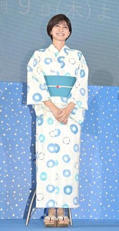 浴衣姿を披露する内田有紀（撮影・持木克友）