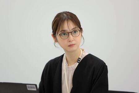 ドラマ「告白－２５年目の秘密－」に出演する佐々木希
