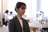 ドラマ「告白－２５年目の秘密－」に出演する佐々木希