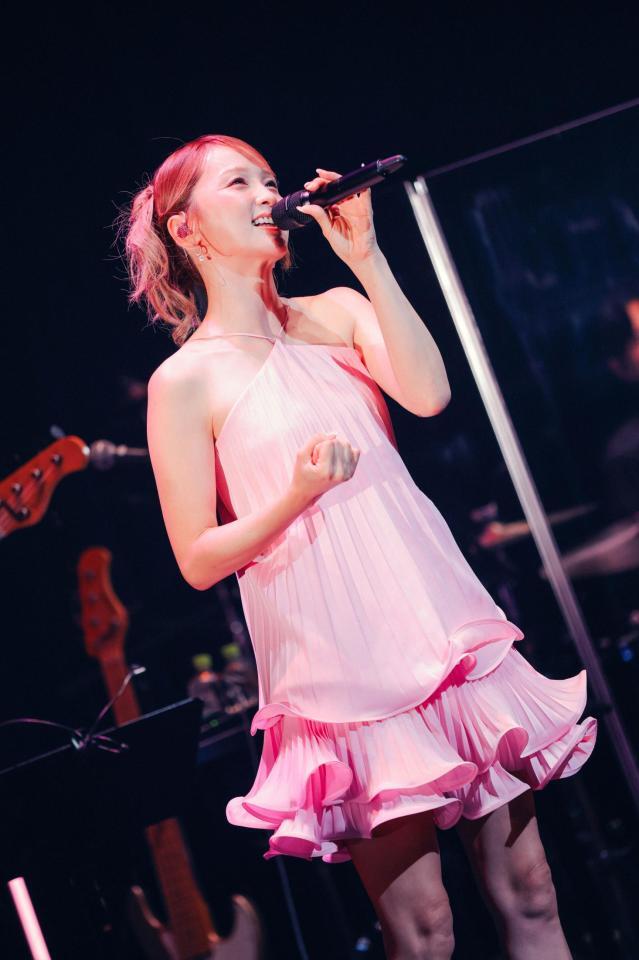 ステージで熱唱したＤｒｅａｍ　Ａｍｉ