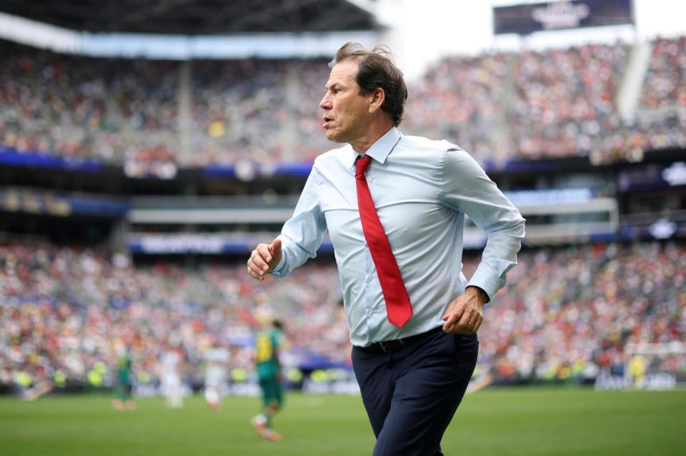 ベルギー－セネガル　試合を見守るベルギーのガルシア監督＝１日、シアトル（ＦＩＦＡ提供・ゲッティ＝共同）