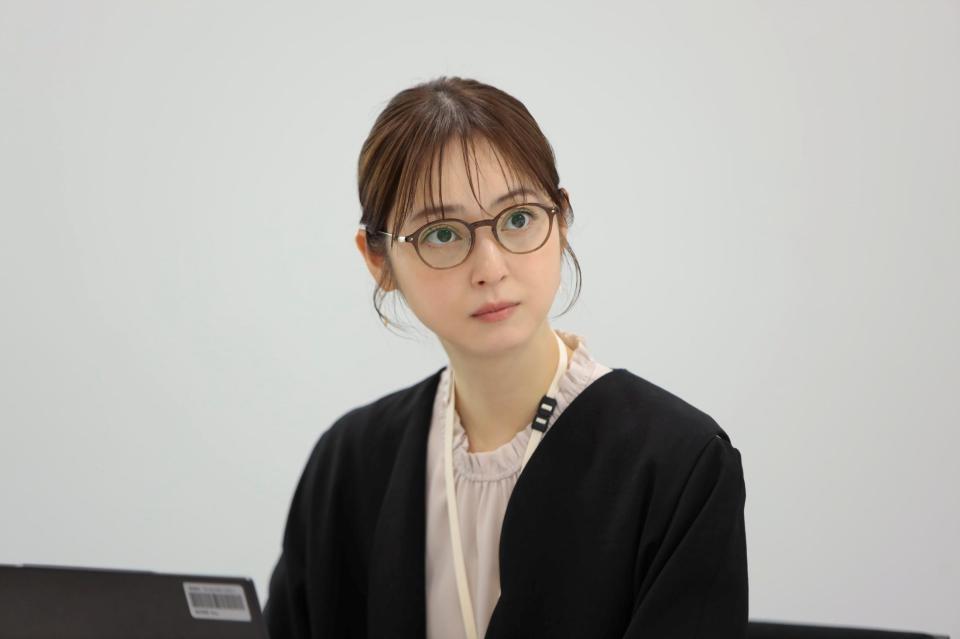ドラマ「告白－２５年目の秘密－」に出演する佐々木希
