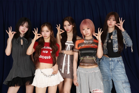 新曲をリリースしたＭＹＥＲＡの（左から）Ａｇｕｒｉ、Ｋｏｔｏ、Ｈｉｍｅｎａ、Ｙｕｉ、Ｒｉｒｉａ（撮影・佐々木彰尚）