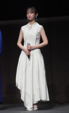 イベントに出席した影山優佳