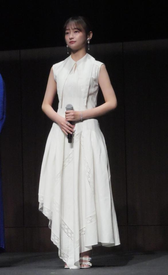 イベントに出席した影山優佳