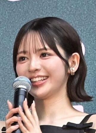 鎮西寿々歌＝渋谷ストリーム前稲荷橋広場（撮影・持木克友）