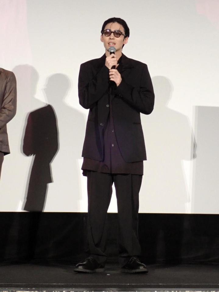 「鬼平犯科帳　本所の銕／密告」の舞台あいさつを行った市川染五郎
