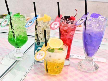 「多聞くん今どっち！？」のオフィシャルカフェで提供されるドリンク