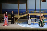 来場者６５０万人セレモニーを行った中村鴈治郎（右端）と坂東新悟（左端）