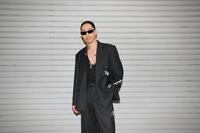 本番前にポーズを決めたＥＸＩＬＥ　ＡＫＩＲＡ