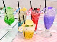 「多聞くん今どっち！？」のオフィシャルカフェで提供されるドリンク