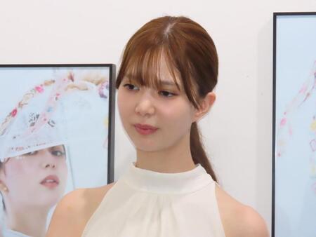 写真展を開催する松平璃子