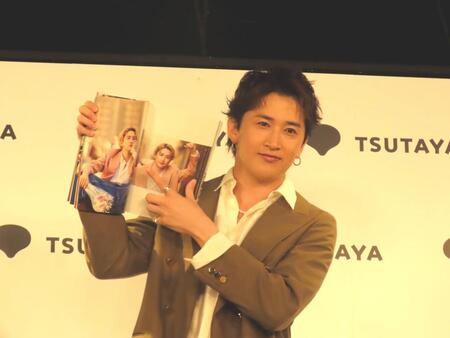 初の写真集「ＳＴＩＬＬ　ＰＥＡＫＩＮＧ」の発売イベントを行った高橋駿一