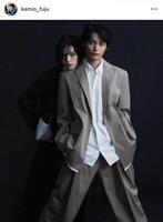 平手友梨奈との２ショットで結婚報告した神尾楓珠。公式インスタグラム＠ｋａｍｉｏ＿ｆｕｊｕ（２月１１日付）より