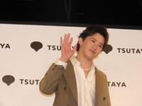 初の写真集発売記念イベントを行った高橋駿一