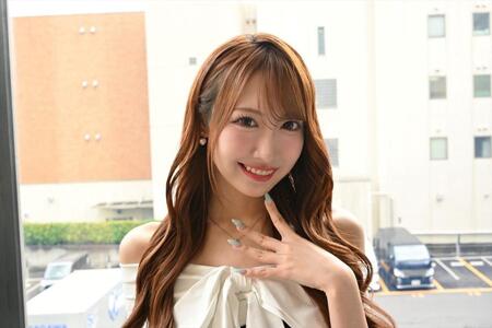 ＳＫＥ４８野村実代　初写真集「美しい方程式」（ＫＡＤＯＫＡＷＡ）＝撮影：野木原晃一