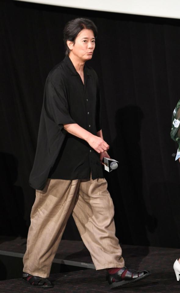 登壇する唐沢寿明（撮影・佐藤厚）