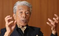 俳優生活を振り返る倉田保昭（撮影・佐々木彰尚）