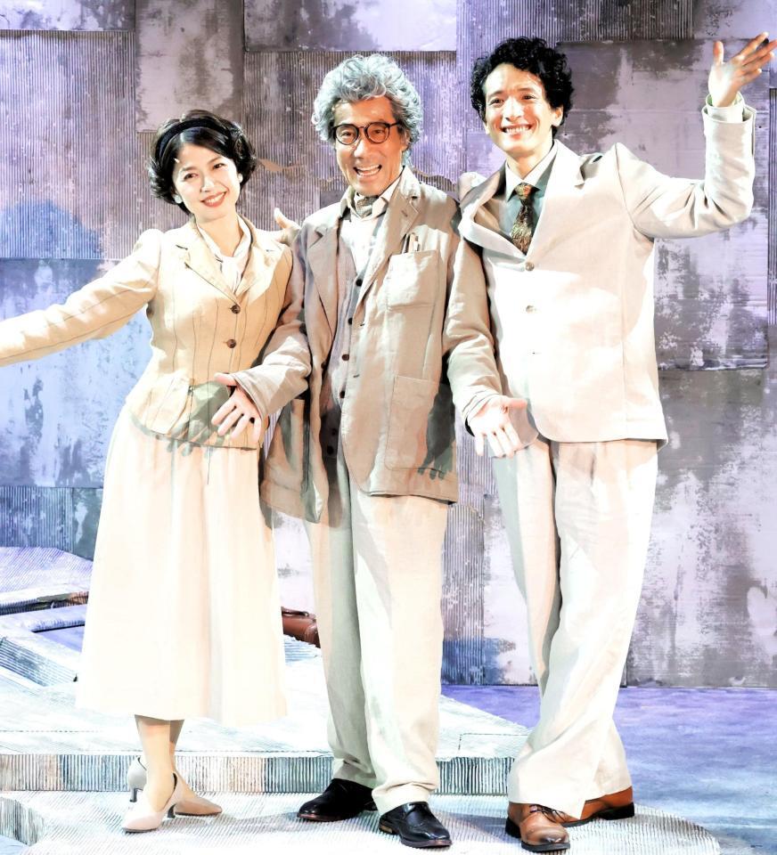 （左から）純名里沙、岸谷五朗、渡部豪太