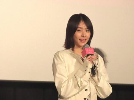 映画「チルド」の舞台あいさつに出席した唐田えりか