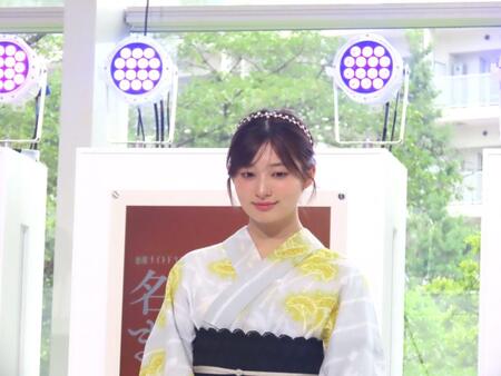 主演ドラマの制作発表に出席した吉川愛
