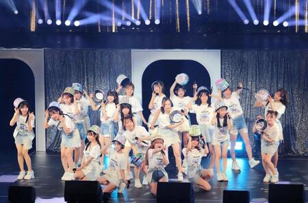１５周年記念ライブツアーの大阪公演を行ったＨＫＴ４８