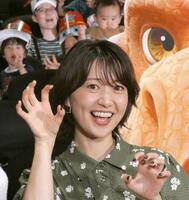 笑顔を見せる大島優子