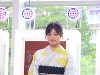 主演ドラマの制作発表に出席した吉川愛