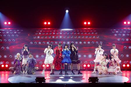 ツアー最終公演を行った≠ＭＥ　©ＹＯＡＮＩ