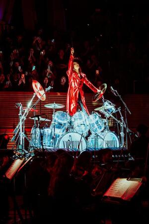 名門クラシックホールでドラムを叩いたＹＯＳＨＩＫＩ