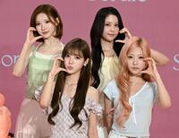 かわいらしいポーズを決める（左上から時計回りに）ジウ、カルメン、ステラ、ユハ（撮影・堀内翔）