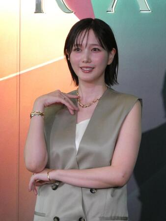 撮影に応じる本田翼