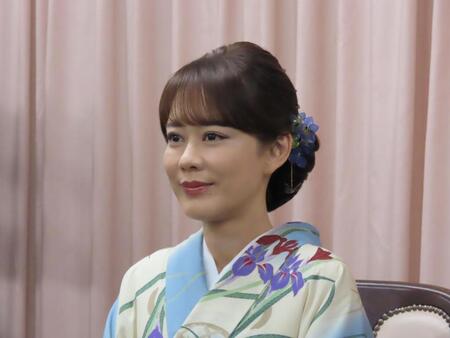 映画「演歌の坂道」に主演の丘みどり