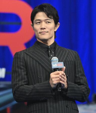 イベントに登場した鈴木亮平（撮影・開出牧）