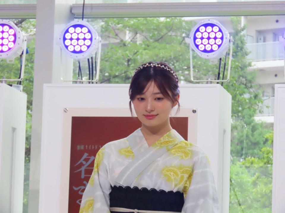 主演ドラマの制作発表に出席した吉川愛＝１７日