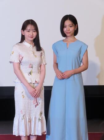 取材会に出席した山田杏奈（左）と當真あみ