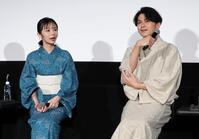 トークで盛り上がる（左から）趣里、眞栄田郷敦（撮影・金田祐二）