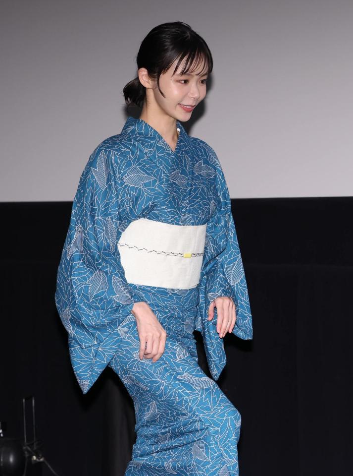 登壇する趣里（撮影・金田祐二）