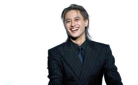 笑顔を見せる小島健（撮影・金田祐二）