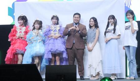 イベントに出席した（左から）ＳＷＥＥＴ　ＳＴＥＡＤＹの・白石まゆみ、音井結衣、塩川莉世、令和ロマン・松井ケムリ、福留光帆、ＤＥＣＡ！ＢＥＡＴ・岡村美波、弓桁朱琴