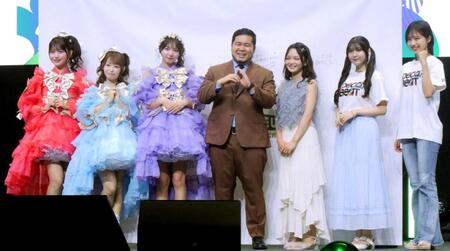 イベントに出席した（左から）ＳＷＥＥＴ　ＳＴＥＡＤＹ・白石まゆみ、音井結衣、塩川莉世、令和ロマン・松井ケムリ、福留光帆、ＤＥＣＡ！ＢＥＡＴ・岡村美波、弓桁朱琴　