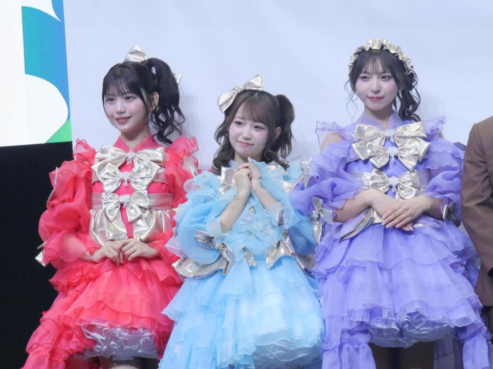 イベントに出席したＳＷＥＥＴ　ＳＴＥＡＤＹの（左から）白石まゆみ、音井結衣、塩川莉世